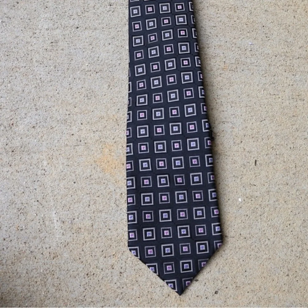 Eagle shirtmakers men’s necktie black silk‎ geometric pattern